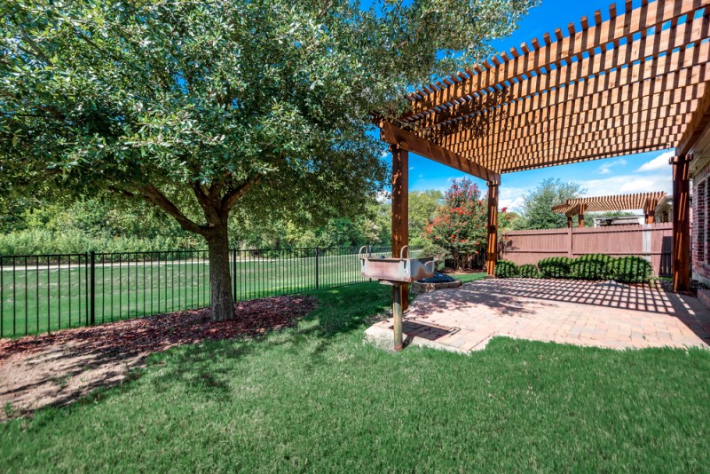    Serene Backyard with Greenbelt and Walking Trail Views 