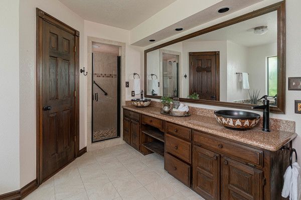    Master Bath 