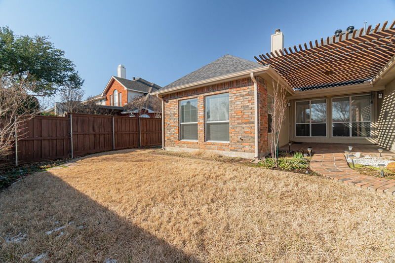    Grassy Backyard 