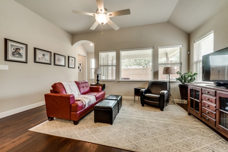    Wall of Windows Looking out to Back Yard 