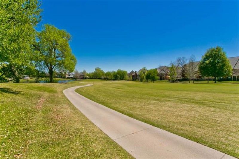    Walking path  Golf Course behind pool 