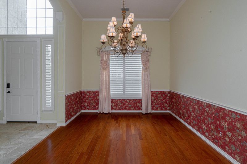    Formal Dining 
