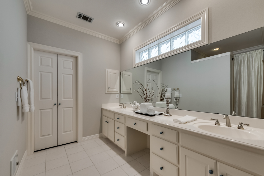    Master Bath features Dual Sinks Walk In Shower and Spacious Closet 
