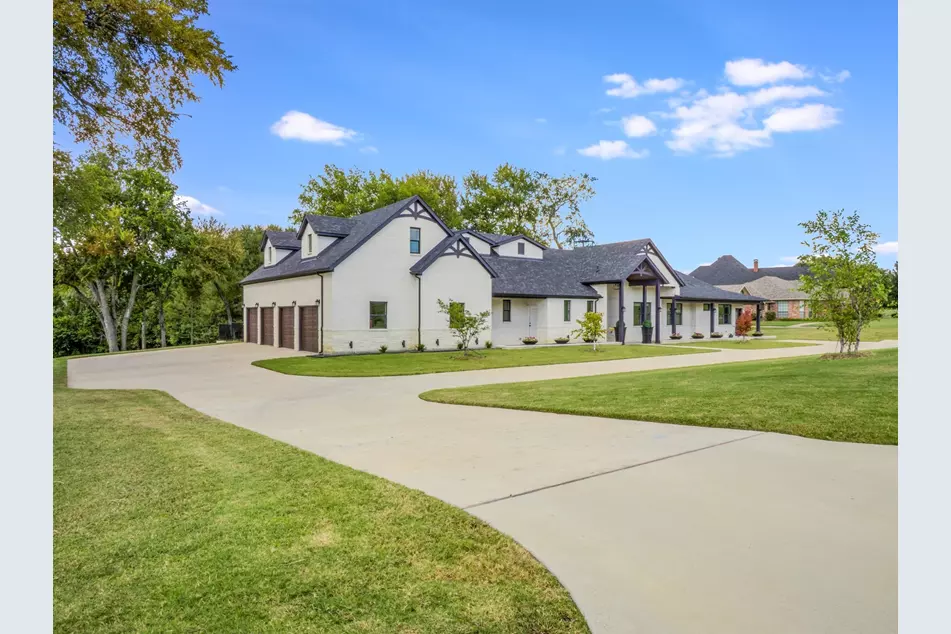 1421 Red Oak Circle, Farrmersville, Texas 75442