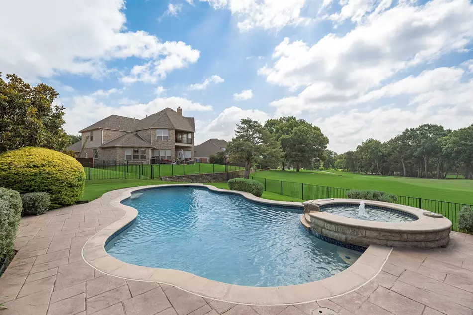 2501 Valley Creek Trail McKinney, TX 75072