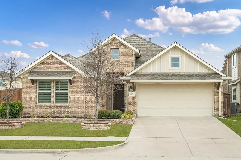 809 Mathew Dr Anna, TX 75409