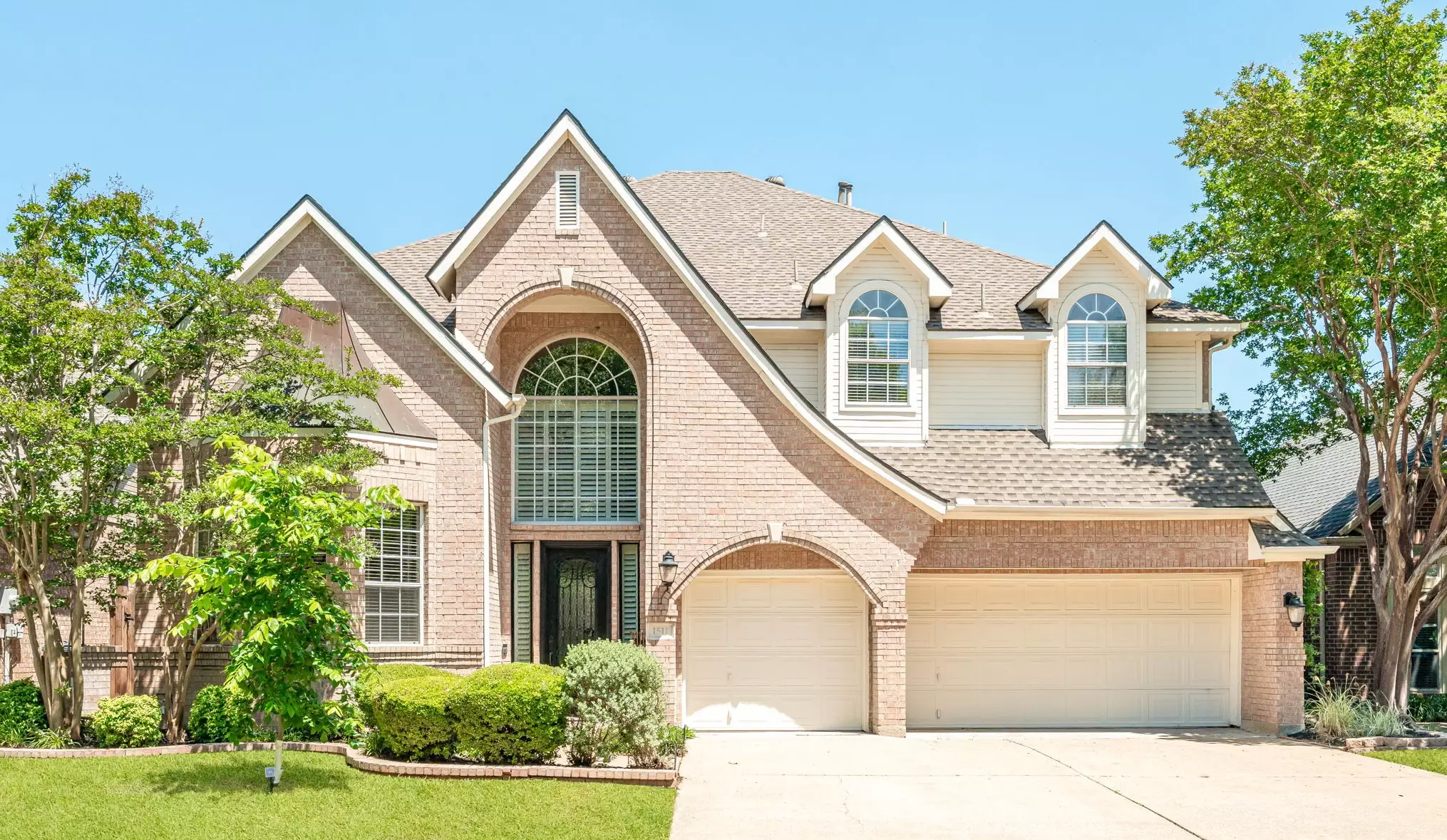 1511 Hunters Creek Dr McKinney, TX 75072